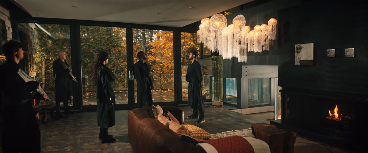 An opulent chandelier from Book's home planet.